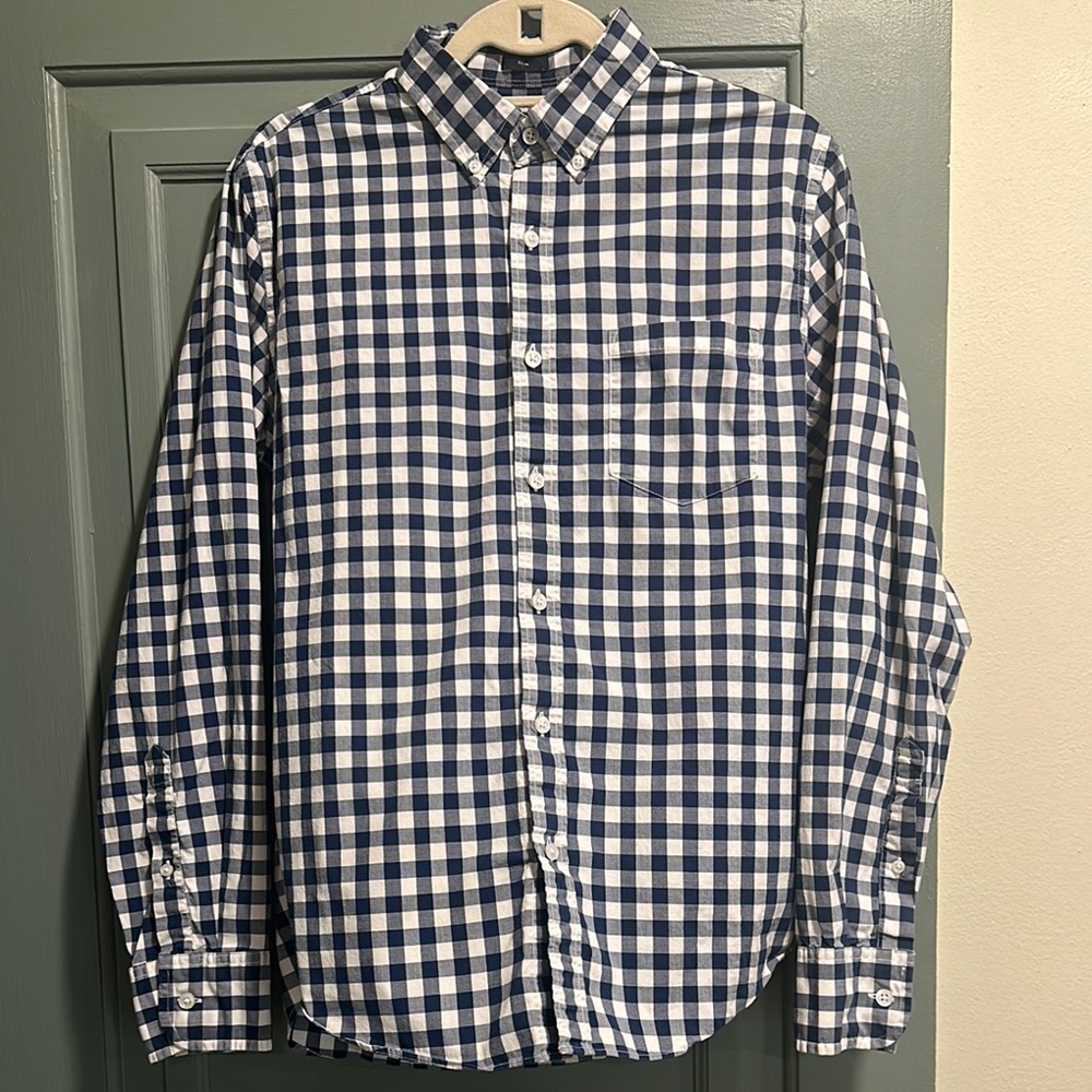 Men’s J. Crew Blue and White Casual Button Down Shirt Size M